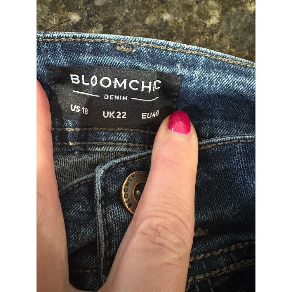 BloomChic Jeans Womens Size 18 Blue Denim Capri High Rise Stretch 21 - Picture 7 of 7